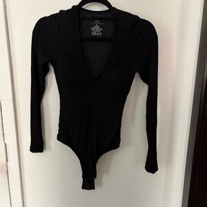 Klassy Network Black Logo Care Label